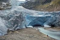 <p>El glaciar Trift, Suiza ha retrocedido aproximadamente 1.170 metros (tres cuartos de milla) 2006 (James Balog/Extreme Ice Survey via AP) </p>