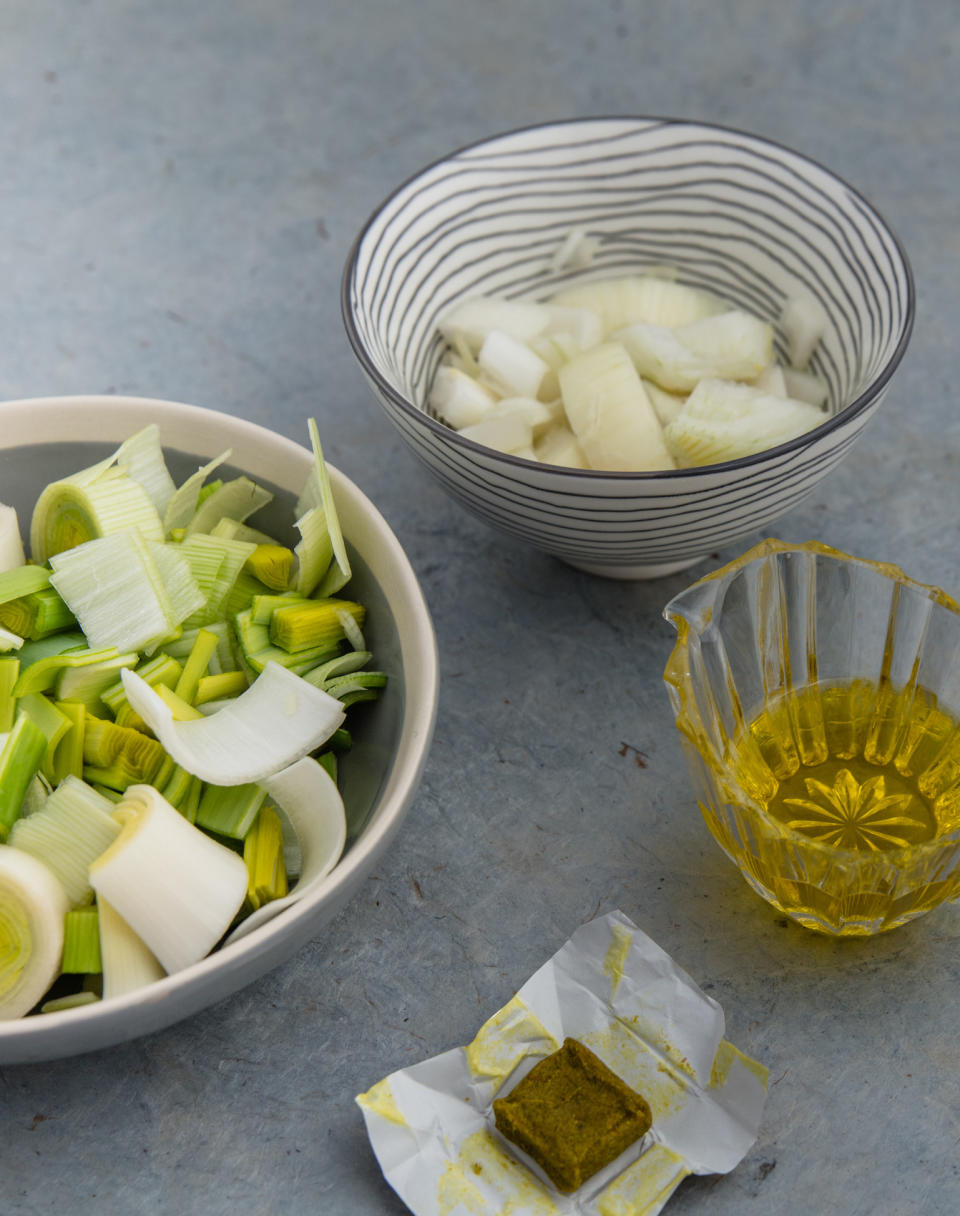 Ingredients for leek soup.