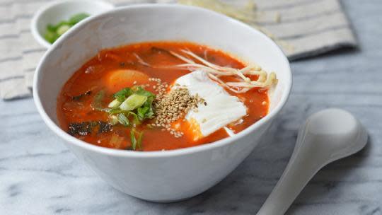 The Natural Gourmet Institute teaches North Short LIJ residents, doctors and staff how to cook vegetarian and vegan dishes like this kimchi stew. (Photo: The Natural Gourmet Institute, Facebook) 

