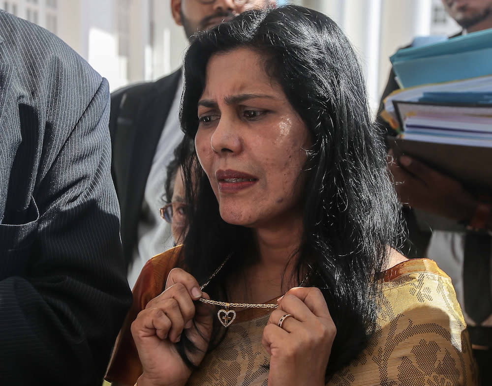 E. Meeriam Rosaline, who claims to be Tun S. Samy Vellu’s common-law wife, is seen at the High Court in Ipoh December 12, 2019. — Picture by Farhan Najib