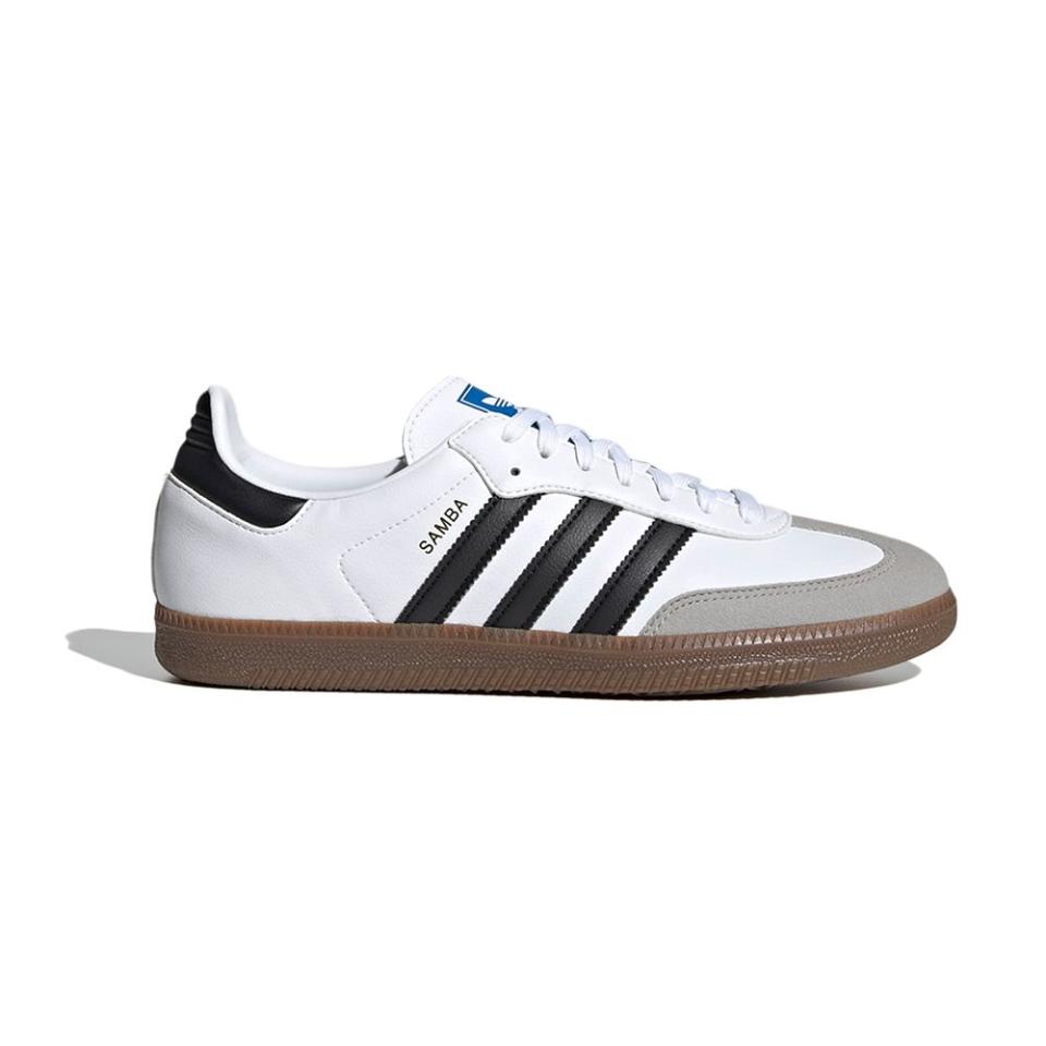 <p><a href="https://go.redirectingat.com?id=74968X1596630&url=https%3A%2F%2Fwww.adidas.com%2Fus%2Fsamba-og-shoes%2FB75806.html&sref=https%3A%2F%2Fwww.elle.com%2Ffashion%2Fshopping%2Fg34208929%2Fgift-ideas-for-college-students%2F" rel="nofollow noopener" target="_blank" data-ylk="slk:Shop Now;elm:context_link;itc:0;sec:content-canvas" class="link ">Shop Now</a></p><p>Samba OG Shoes</p><p>adidas.com</p><p>$54.00</p>