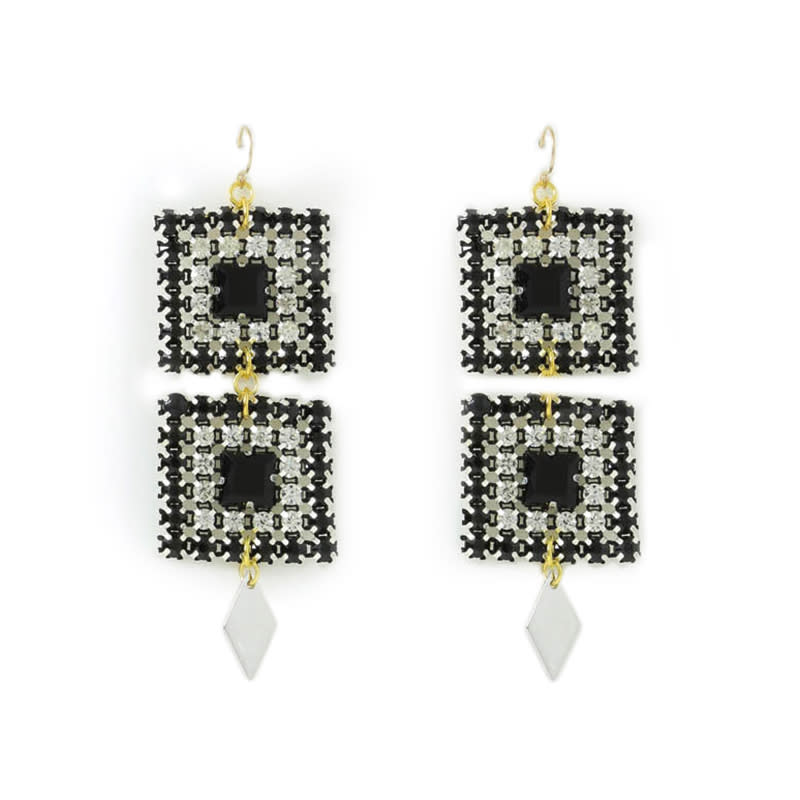 <a rel="nofollow noopener" href="https://vanessamooney.com/collections/earrings/products/the-ace-of-spades-earrings?variant=34753525388" target="_blank" data-ylk="slk:The Ace Of Spades Earrings, Vanessa Mooney, $61;elm:context_link;itc:0;sec:content-canvas" class="link ">The Ace Of Spades Earrings, Vanessa Mooney, $61</a><p> <strong>Related Articles</strong> <ul> <li><a rel="nofollow noopener" href="http://thezoereport.com/fashion/style-tips/box-of-style-ways-to-wear-cape-trend/?utm_source=yahoo&utm_medium=syndication" target="_blank" data-ylk="slk:The Key Styling Piece Your Wardrobe Needs;elm:context_link;itc:0;sec:content-canvas" class="link ">The Key Styling Piece Your Wardrobe Needs</a></li><li><a rel="nofollow noopener" href="http://thezoereport.com/beauty/skincare/kate-hudson-vegan-skin/?utm_source=yahoo&utm_medium=syndication" target="_blank" data-ylk="slk:Eating Like This Could Give You The Best Skin Of Your Life;elm:context_link;itc:0;sec:content-canvas" class="link ">Eating Like This Could Give You The Best Skin Of Your Life</a></li><li><a rel="nofollow noopener" href="http://thezoereport.com/beauty/celebrity-beauty/jessica-alba-prenatal-vitamins-eyebrows/?utm_source=yahoo&utm_medium=syndication" target="_blank" data-ylk="slk:This Supplement Helped Jessica Alba Grow Out Her Thin Eyebrows;elm:context_link;itc:0;sec:content-canvas" class="link ">This Supplement Helped Jessica Alba Grow Out Her Thin Eyebrows</a></li> </ul> </p>