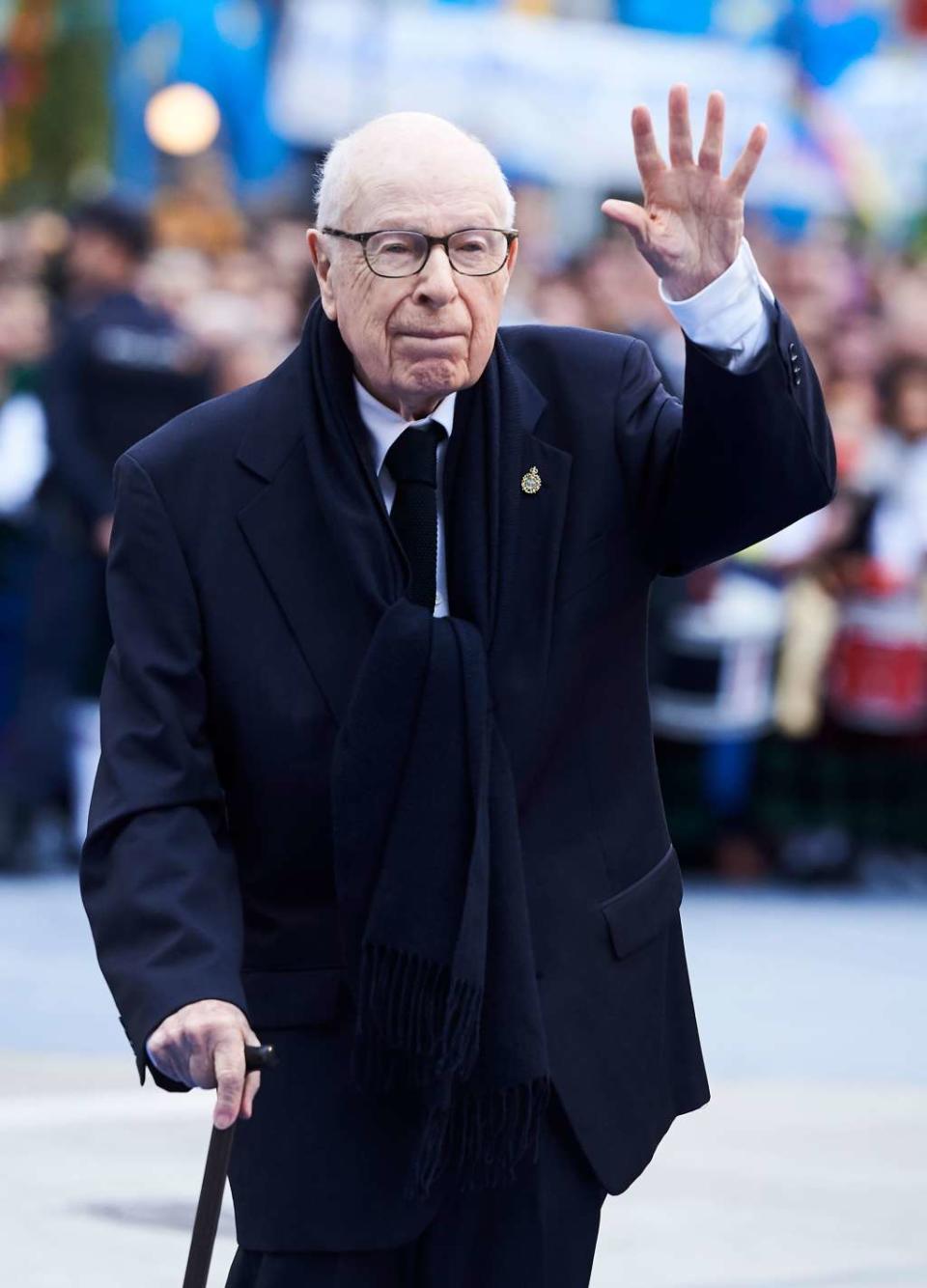 2 juillet - Peter Brook - Le metteur en scène britannique Peter Brook, l'un des plus influents du 20e siècle avait créé le théâtre des Bouffes du Nord. Il est mort le 2 juillet à l'âge de 97 ans.<br /><br /><a href="https://www.huffingtonpost.fr/entry/peter-brook-est-mort-la-legende-du-theatre-avait-97-ans_fr_62c168bae4b0a21d8427fc38?xn">>>> Lire notre article par ici</a>