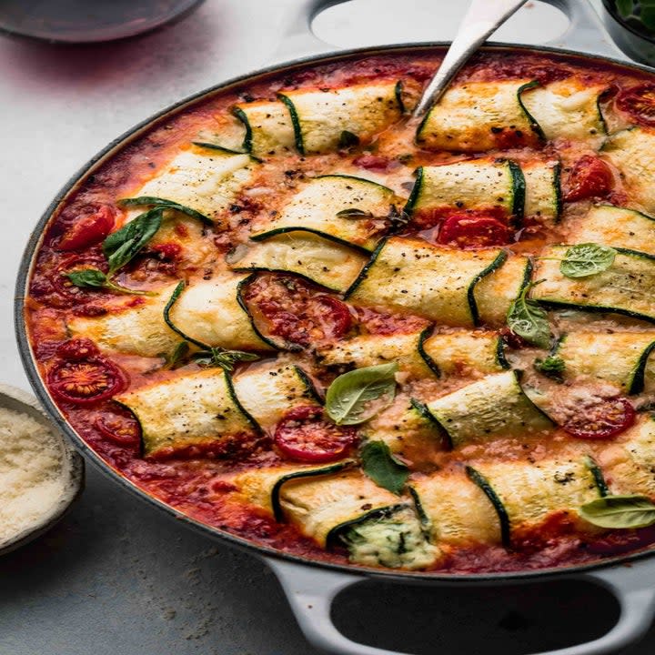 A skillet of zucchini lasagna.