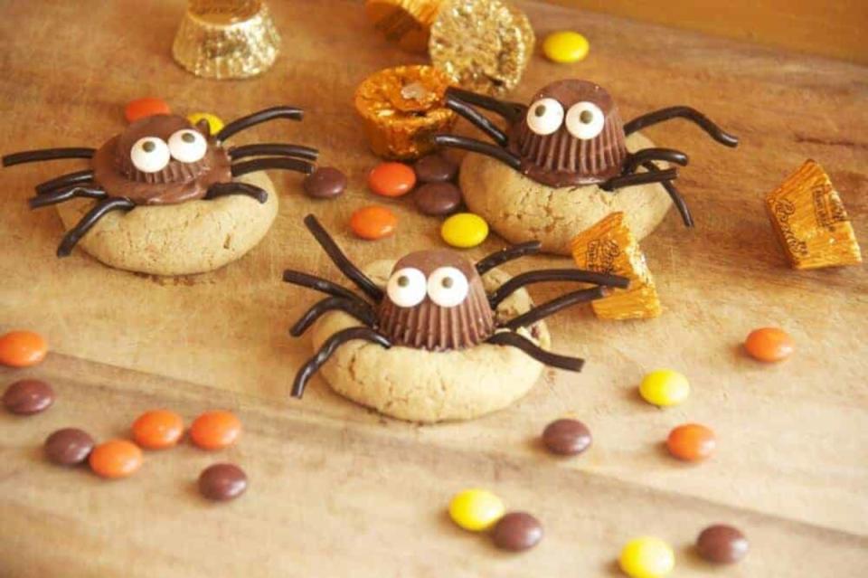 <p>Half Baked Harvest</p><p><strong>Get the recipe: <a href="https://www.halfbakedharvest.com/peanut-butter-blossom-spiders-whats-for-dinner/" rel="nofollow noopener" target="_blank" data-ylk="slk:Peanut Butter Cookie Spiders;elm:context_link;itc:0;sec:content-canvas" class="link ">Peanut Butter Cookie Spiders</a></strong></p>