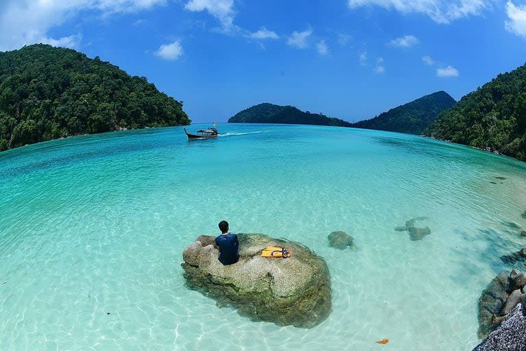 Las claras aguas del Parque Nacional tailandés Ko Surin, donde se realizaron las investigaciones sobre la agudeza visual de los niños moken