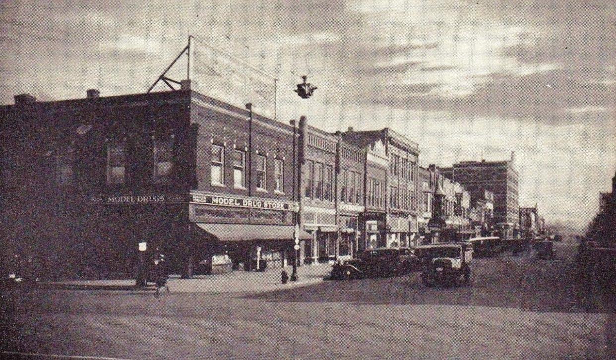 Model Drug Store in the late 1930s.