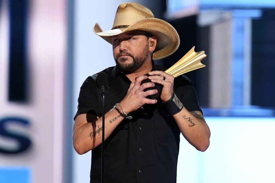 Jason Aldean receiving the Dick Clark artist of the decade award at the 2019 ACMs | Kevin Winter/Getty