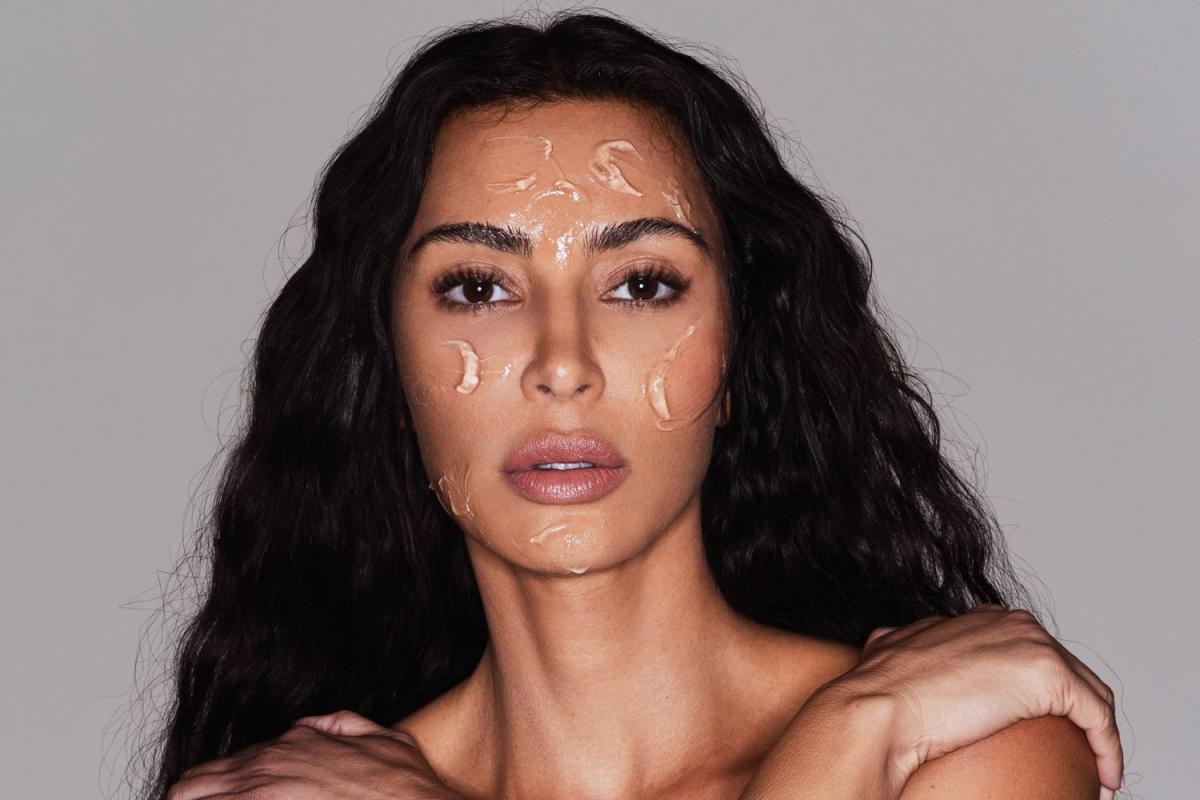 Kim Kardashian on Her New Skincare Mask, Beauty Tips from Kris and Buying  'Everything' on TikTok (Exclusive) - Yahoo Sports