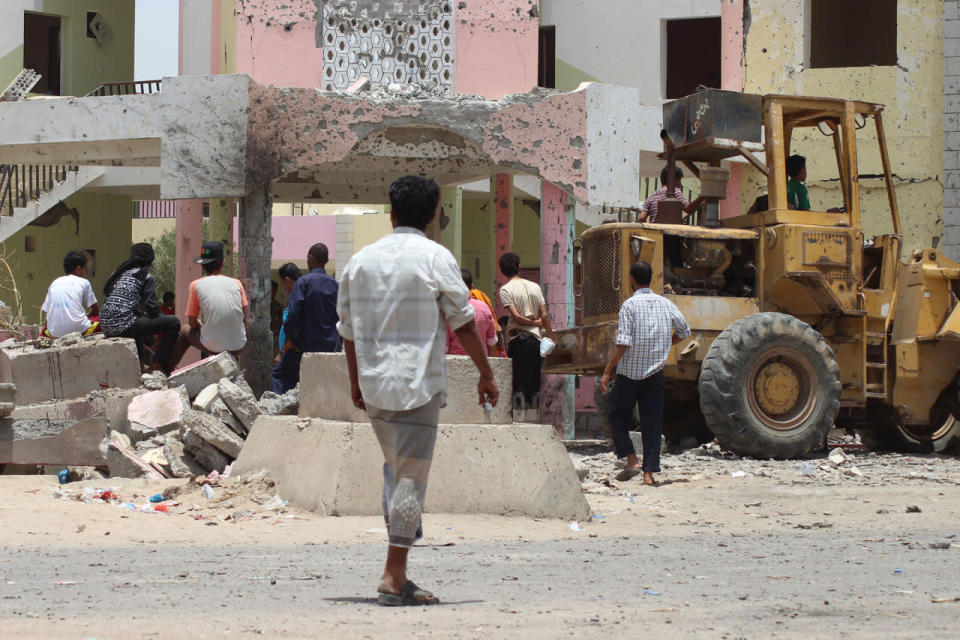 Deadly suicide bombing in Aden, Yemen