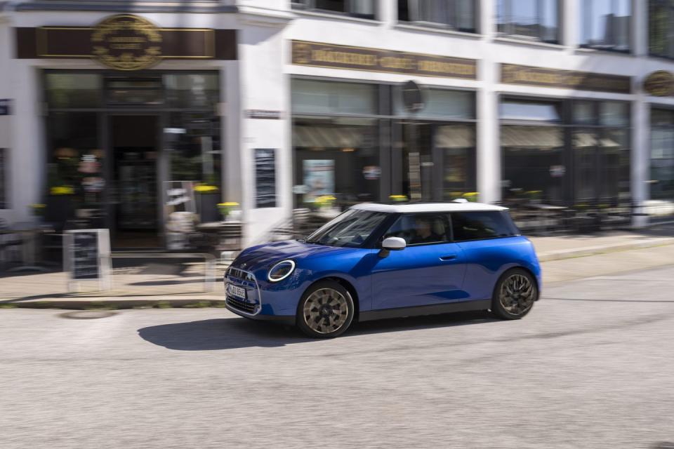 2025 mini cooper se