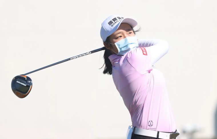 第二回合女子組吳佳晏兩天成績71.70以(-3)暫列第一。鍾豐榮攝影