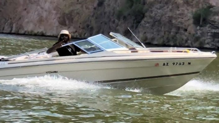 An Arizona man, Almond Brewer, was surrounded by police after the manager at an Apache Junction credit union doubted the authenticity of a check he got from a woman who bought his boat. (Photo: Screenshot/12news.com)