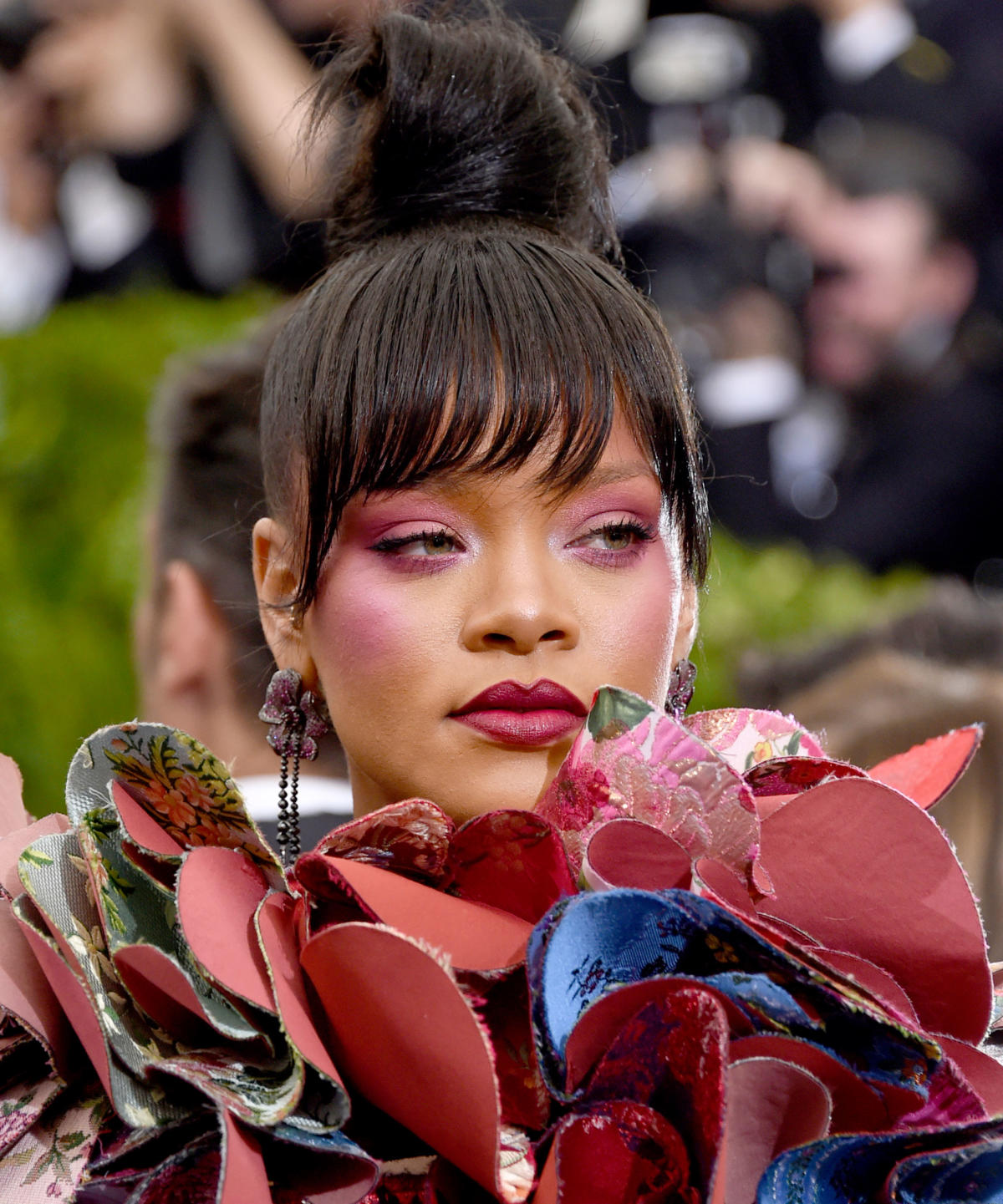 Rihanna's Color-Block Makeup Stole the 2017 Met Gala Red Carpet