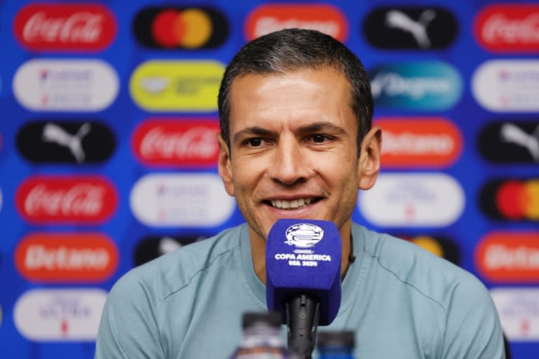 El entrenador de México, Jaime Lozano habla durante una conferencia de prensa en el estadio NRG el 21 de junio de 2024 en Houston, Texas (Carmen Mandato)