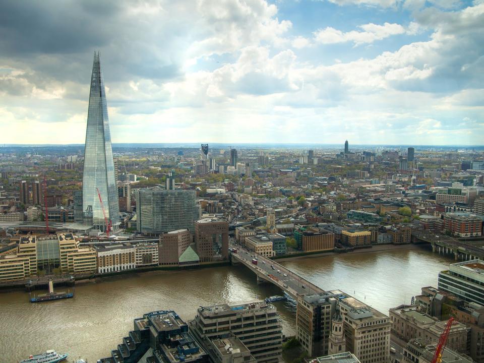 London Bridge closed after man abandons stolen van and jumps into River Thames