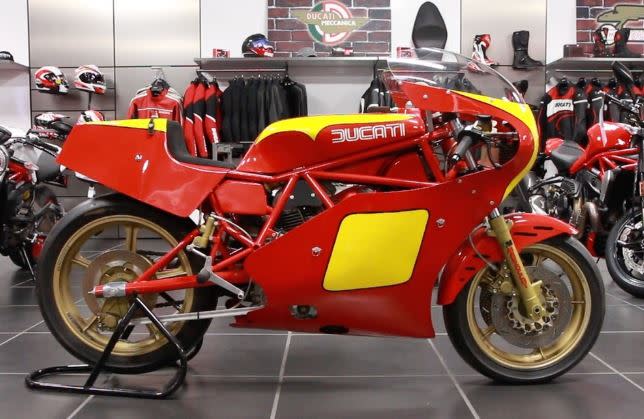 Ducati TT2 - Right Side