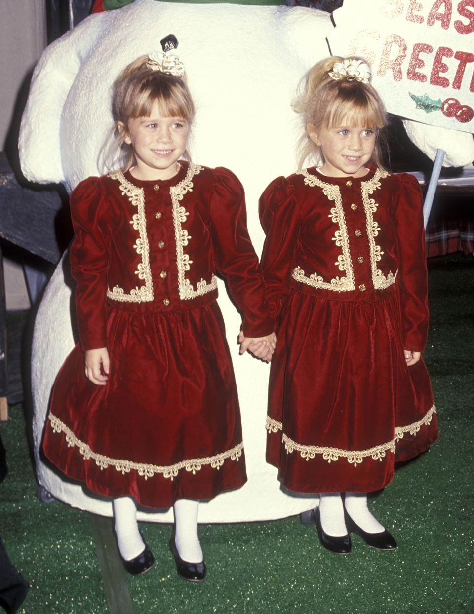 The twins attend the annual Hollywood Christmas Parade at KTLA Studios in Hollywood.