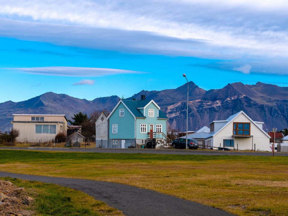 Shutterstock/Jorgson Photography: 2021-10-15, Iceland, Höfn, the small port town of Höfn in Iceland with a magnificent view of the glacier