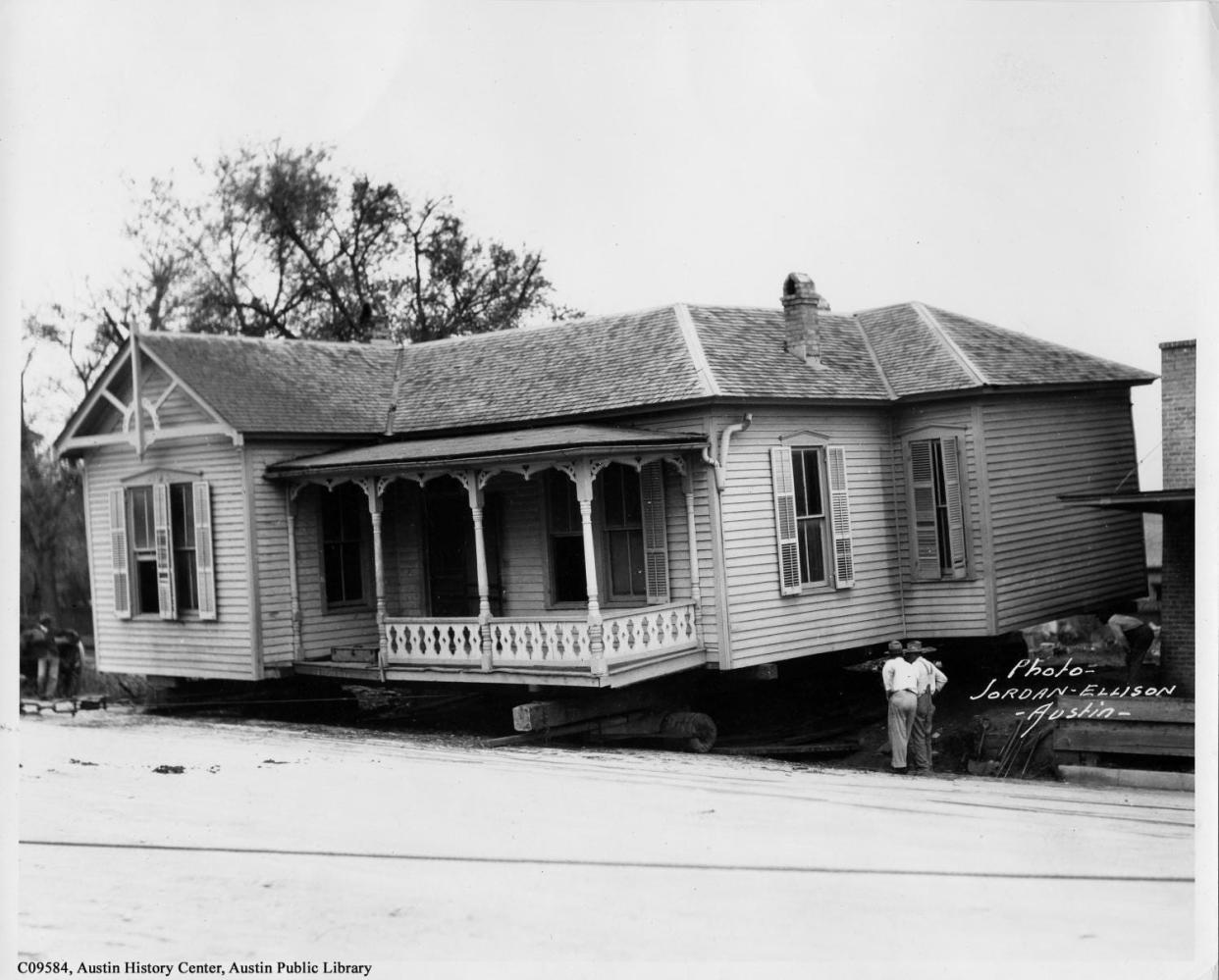 Moving the O. Henry House from East Fourth to East Fifth in 1934, as captured by the Jordan-Ellison Co. It now serves as a museum about the internationally celebrated author, who lived in Austin from 1884 to 1895.