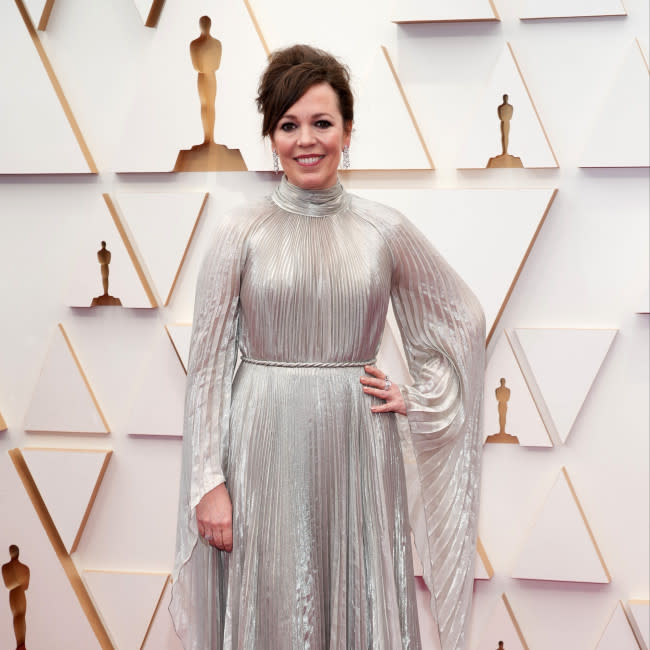 Olivia Colman esconde su Oscar en el armario credit:Bang Showbiz