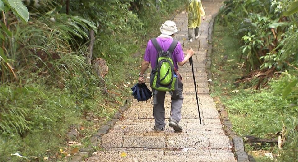 輕颱「圓規」發布海警 週一下午至週二影響最劇