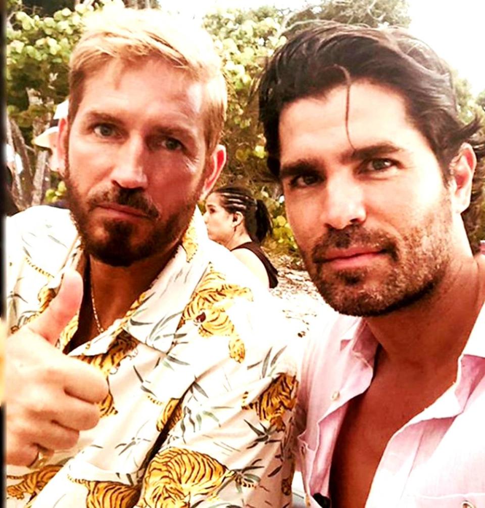 Jim Caviezel y Eduardo Verástegui.