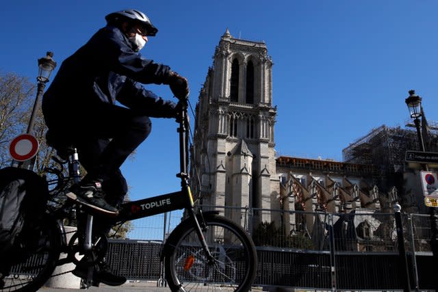 Virus Outbreak France