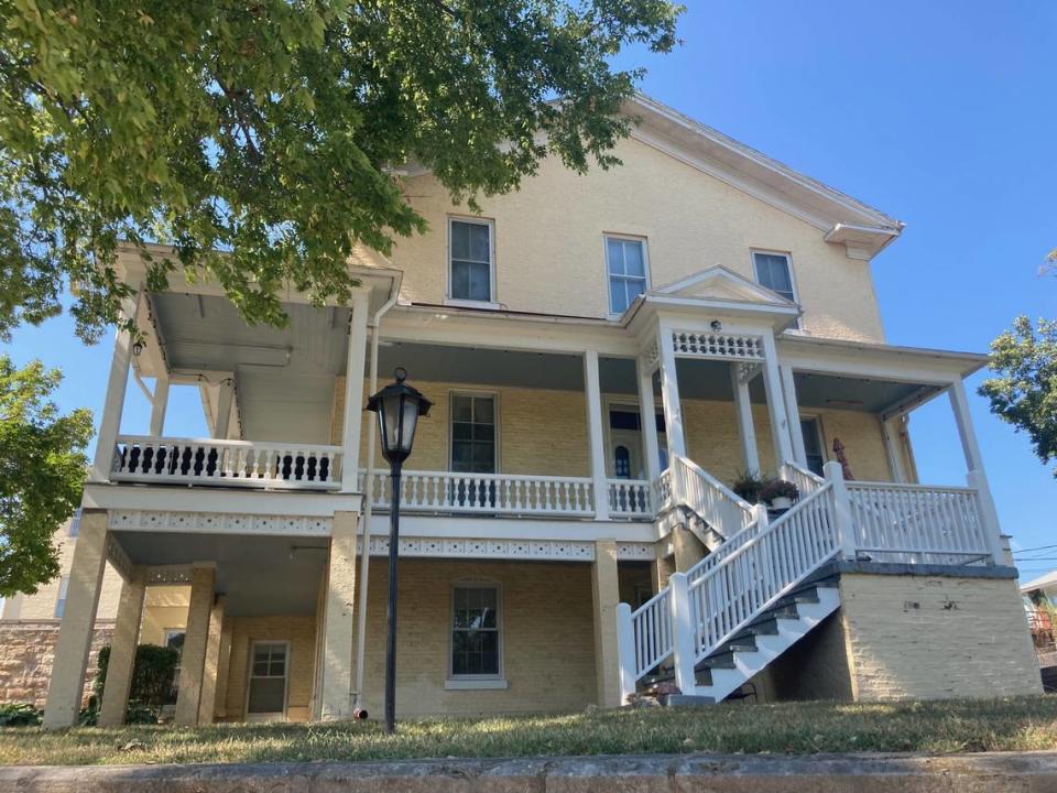 This historic home from 1840 is among 89 that was suggested to be demolished at Fort Leavenworth because of the high cost of repairs and rehabilitation.