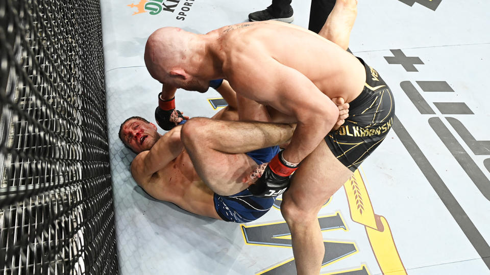 Alexander Volkanovski, pictured here punching Brian Ortega in their UFC featherweight championship fight at UFC 266.