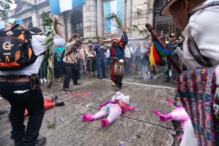 Indígenas protestan en el centro de Ciudad de Guatemala contra la corrupción, el 5 de septiembre de 2023 (Emmanuel Andres)