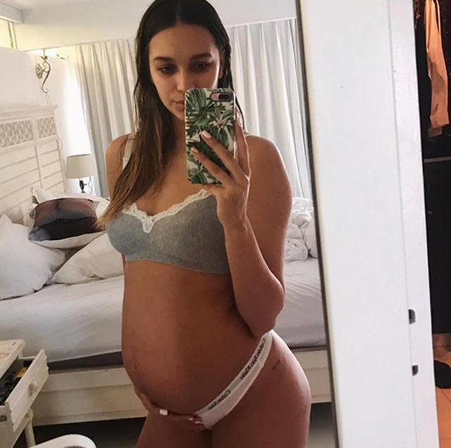 Robin Thicke's Pregnant Girlfriend April Love Geary Shares New