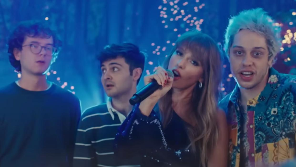  Taylor Swift, Pete Davidson and Please Don't Destroy on Saturday Night Live. 