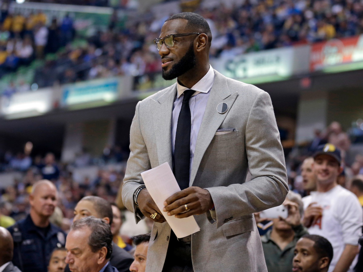 LeBron delivers expletive-filled rant aimed at Cavs front office