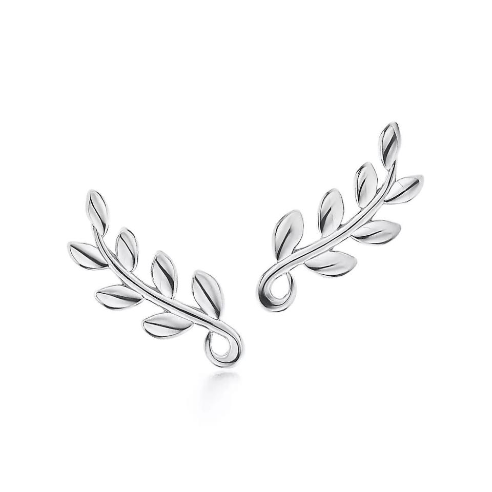 <p><a href="https://www.tiffany.com/jewelry/earrings/paloma-picasso-olive-leaf-climber-earrings-60702527/" rel="nofollow noopener" target="_blank" data-ylk="slk:Shop Now;elm:context_link;itc:0;sec:content-canvas" class="link ">Shop Now</a></p><p>Paloma Picasso® Olive Leaf Climber Earrings</p><p>tiffany.com</p><p>$420.00</p>