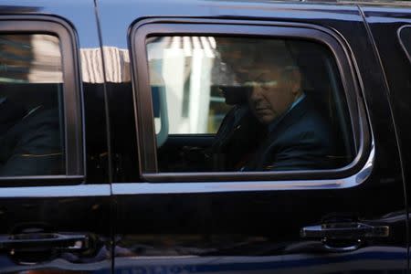 Israel's Prime Minister Benjamin Netanyahu departs after meeting with Republican presidential nominee Donald Trump at Trump Tower in New York, U.S. September 25, 2016. REUTERS/Jonathan Ernst