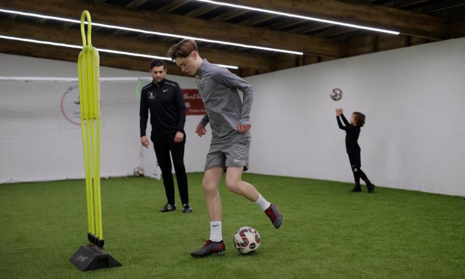 Sonny Pike works with 14-year-old Finley.