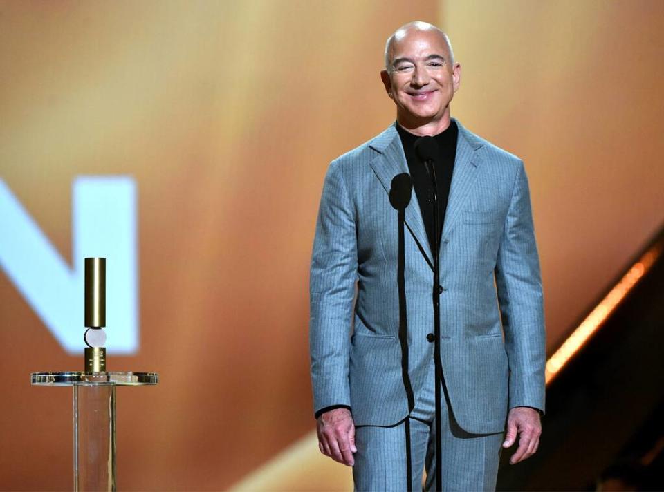 Jeff Bezos, 2021 Peoples Choice Awards, Show