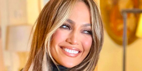 You need to see Jennifer Lopez's wet look updo