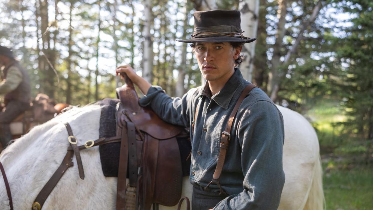  Tom Blyth in Billy the Kid. 