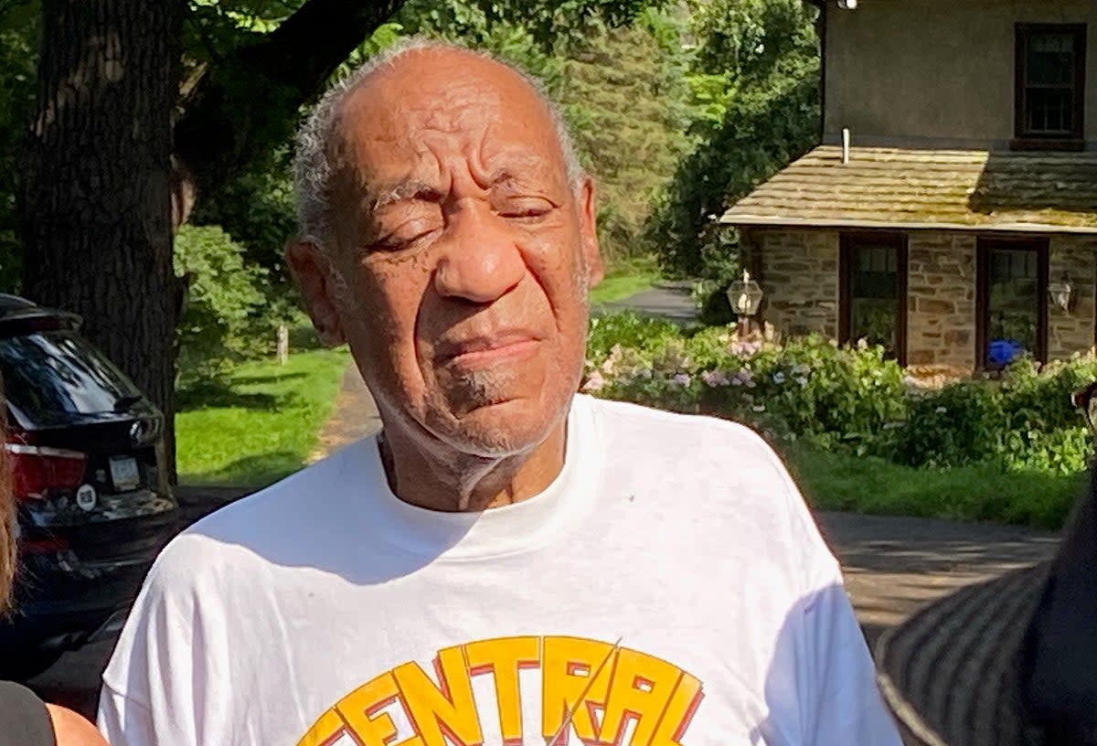Bill Cosby speaks to reporters outside of his home on June 30, 2021 in Cheltenham, Pennsylvania.  (Getty Images)