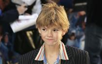 <p>In "Tatsächlich ... Liebe" (2003) als verliebter Schüler und in seinem bunten Spitzkragenhemdchen war er einst ziemlich niedlich: Thomas Brodie-Sangster. (Bild: Gareth Cattermole/Getty Images)</p> 