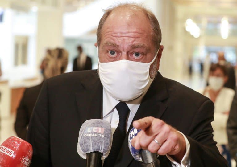 Eric Dupond-Moretti s'adresse à la presse lors d'une visite au palais de justice de Paris le 17 juillet 2020 - Ludovic Marin © 2019 AFP