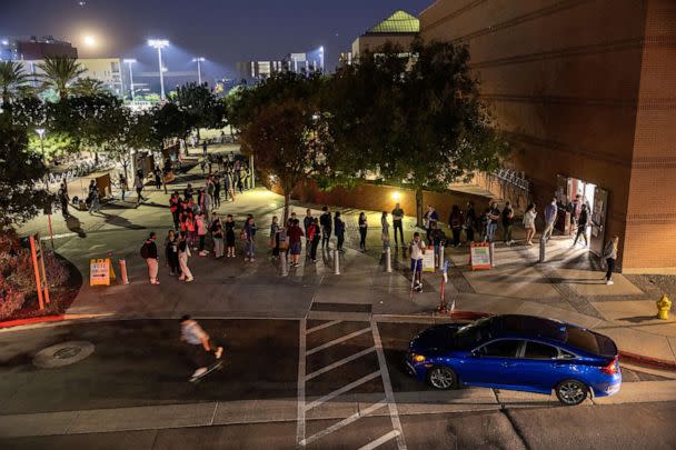 PHOTO: College students line up to vote on the campus of Arizona State University on Nov. 8, 2022 in Tempe, Ariz. (John Moore/Getty Images, FILE)