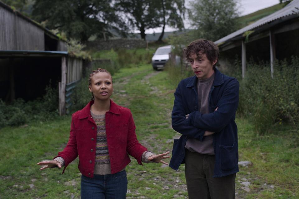 BLACK MIRROR, from left: Myha'la Herrold, Sameul Blenkin, Loch Henry', (Season 6, ep. 602, aired June 15, 2023). photo: ©Netflix / Courtesy Everett Collection