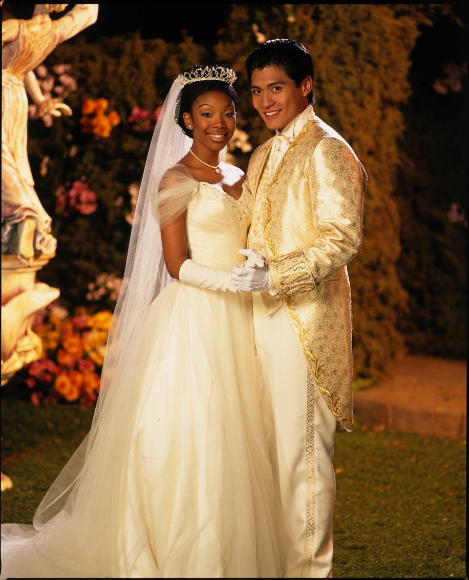 Brandy as Cinderella, Paolo Montalban as the Prince