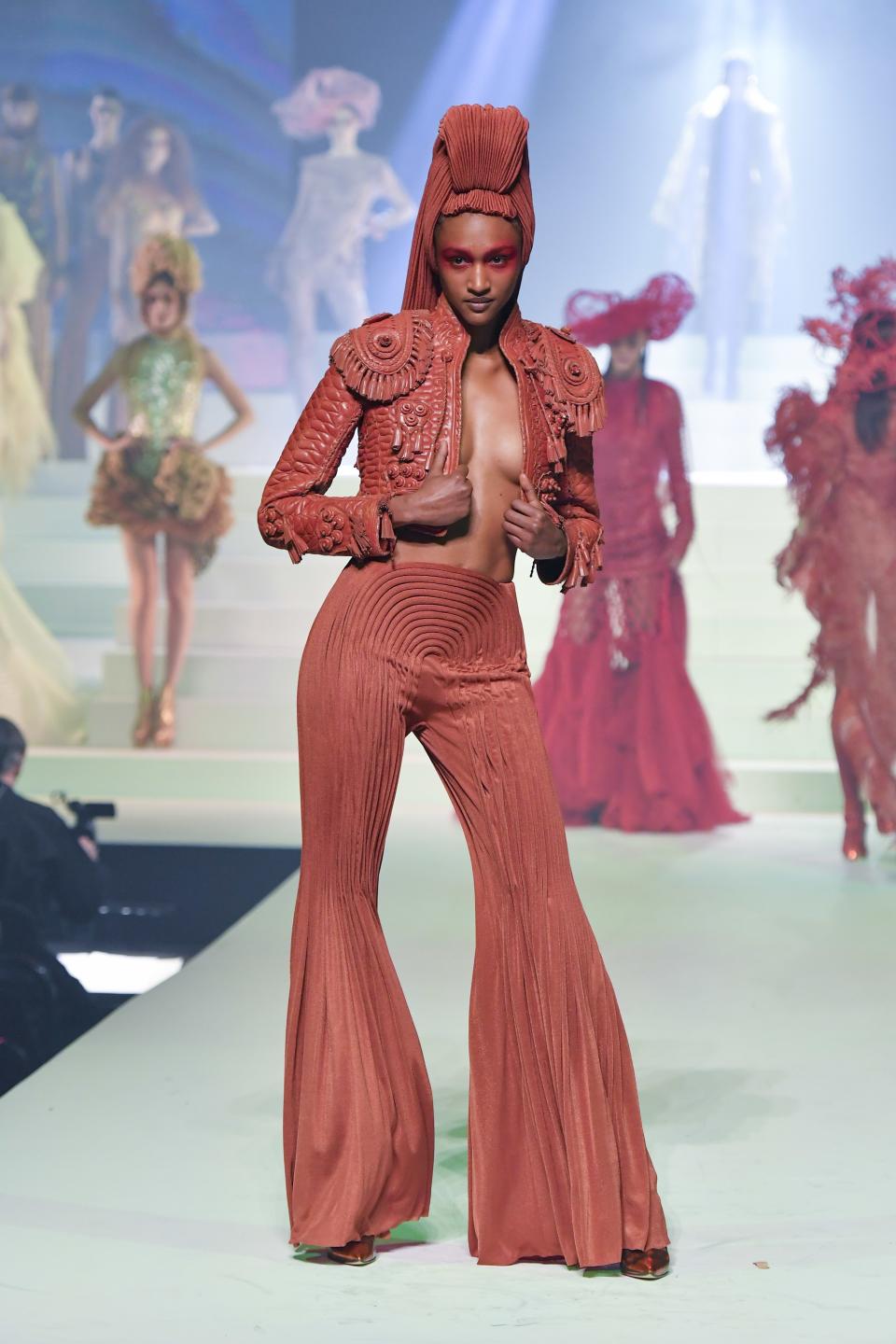 <h1 class="title">Jean-Paul Gaultier : Runway - Paris Fashion Week - Haute Couture Spring/Summer 2020</h1><cite class="credit">Victor VIRGILE/Getty Images</cite>