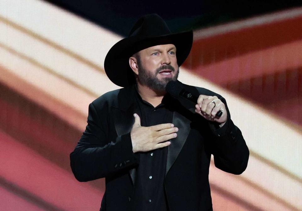 Garth Brooks Returns to Vegas Stage Amid Sexual Assault Allegations ‘I