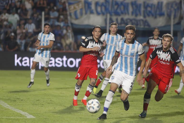 Atlético Tucumán y River continúan 0 a 0