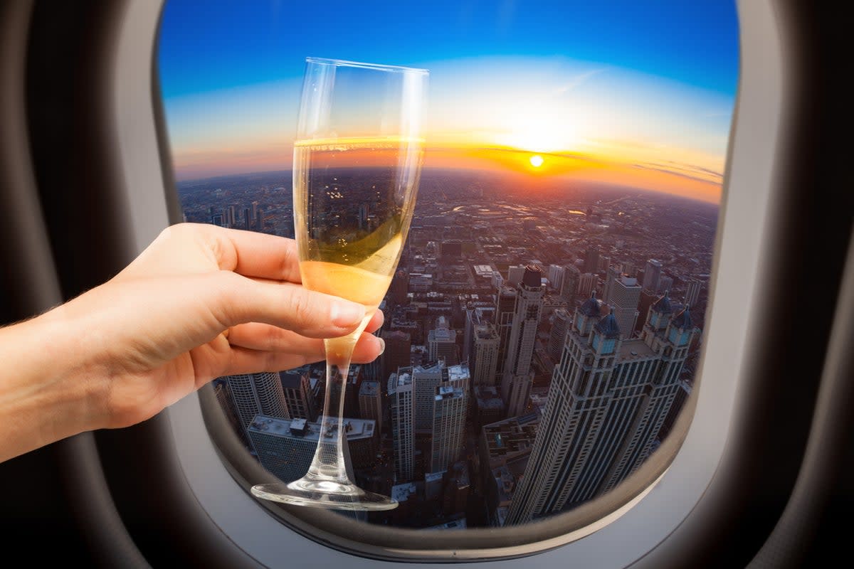 Booze is the only way the author has found to alleviate her fear of flying (Getty Images/iStockphoto)